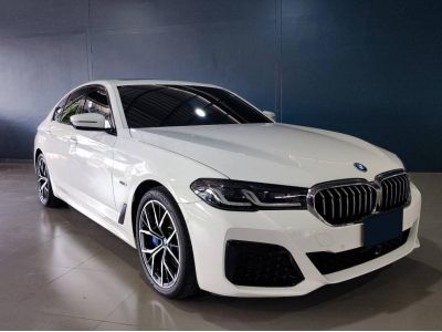 BMW 530e M SPORT สีขาว Alpine White Model year 2022