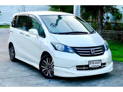 Honda freed 1.5SE   ปี 2012  ประตูไฟฟ้า ออโต้ เบนซิน สีขาว