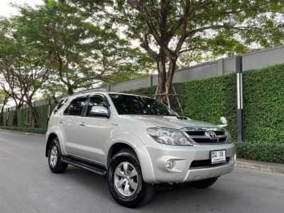 TOYOTA  FORTUNER 3.0 ขับ 4 TOP ดีเซล ปี 06 รถสวย สภาพดีมาก