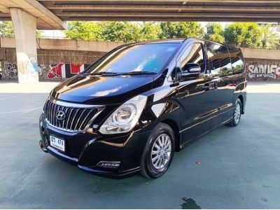 Hyundai H1 deluxe Vip สีดำ ปี 17 แท้   มือเดียว รถดาราตลกชื่อดัง