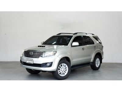 TOYOTA FORTUNER 3.0 V AT ปี 2013 สีเทา