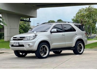 2005 TOYOTA FORTUNER 2.7 V 4WD LPG