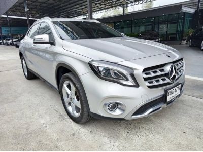 2018 Mercedes-Benz GLA200 AMG Facelift SUV รถสวย ไม่เคยเกิดอุบัติเหตุใดๆ เข้าศูนย์ตลอด