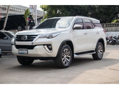 โตโยต้าชัวร์ ฟรีดาวน์ Fortuner 2.4 V A/T ปี 19