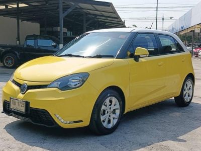 MG 3 1.5 D สีเหลืองหลังคาขาว สีทูโทน ปี2017 มือเดียว ไมล์​ 107,000 km.