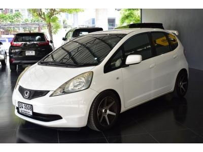 HONDA JAZZ 1.5 V ปี2010