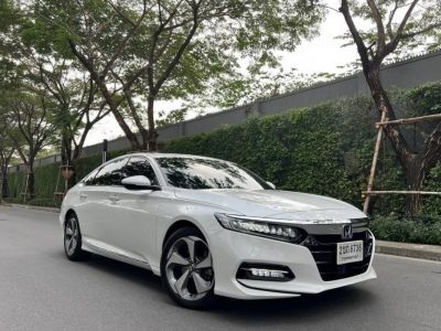 Honda Accord 2.0 eHEV TECH ปี 2022 สีขาวมุก Top Sunroof