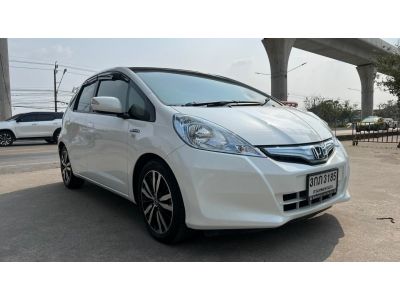 2014 Honda JAZZ 1.3 Hybrid รถเก๋ง 5 ประตู รถบ้านมือเดียวสวยกริบไม่มีชนหายากประหยัด