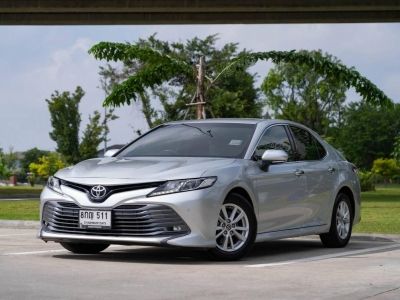 Toyota Camry 2.0G ปี 2018 จด 2019