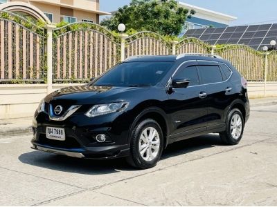 NISSAN X-TRAIL 2.0 V HYBRID 4WD ปี 2016 สภาพป้ายแดง