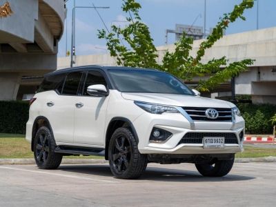 TOYOTA FORTUNER 2.8 V TRD Sportivo Black Top 4WD  ปี 201 รูปที่ 0