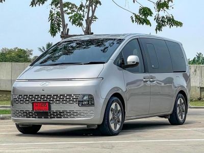 HYUNDAI STARIA 2.2 SEL ปี 2022 มีบัตรเครดิตเปิดใช้มาแล้ว1ปีรับรถภายใน 1 ชม