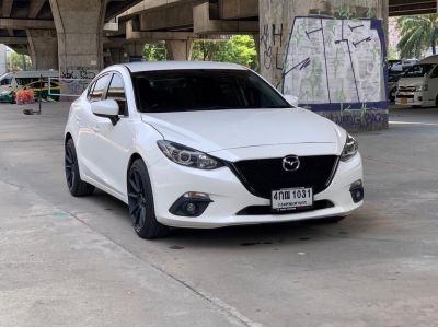 Mazda Mazda3 2.0C AT 2015 เบนซิน ออโต้ สี่ประตู มือเดียว