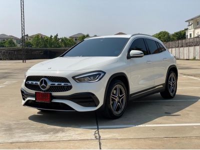 Mercedes Benz GLA200 AMG ปี 2022 สีขาว ไมล์น้อย รถบ้านมือเดียว วารันตีเหลือๆ