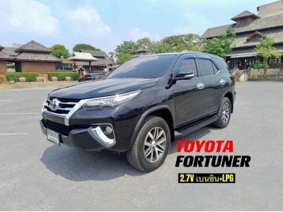 TOYOTA  FORTUNER 2.7V ติดLPG ปี2015