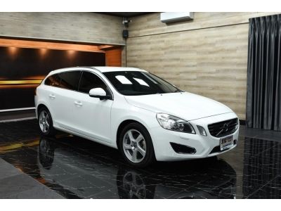 Volvo V60 ปี 2014 ไมล์ 90,000 Km