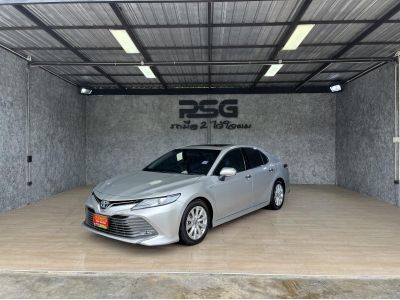 Toyota Camry 2.5 HV-E HYBBRID 2020 AT สีเทา รูปที่ 0