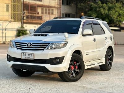 TOTOTA FORTUNER 3.0V 2wd ปี2012 เครื่องดีเซล สีขาว เกียร์ออโต้