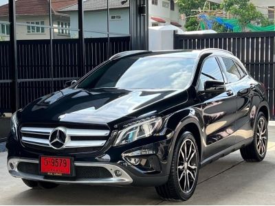 Mercedes-Benz GLA200 Urban ปี 2015 ไมล์ 100,000 Km