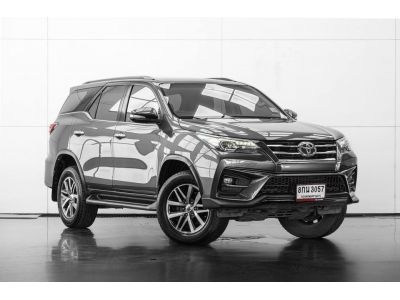 TOYOTA FORTUNER 2.4 V 2WD ปี2015