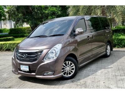 Hyundai H1 2.5 Deluxe (A2) 11ที่นั่ง: ดีเซล   ออโต้  ปี: 2014  : น้ำตาล  ไมล์: 11x,xxx กม.☑️