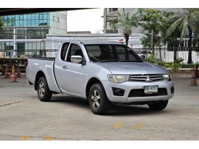 Mitsubishi Triton 2.4 GLX Cab MT 2011