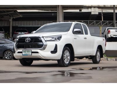 โตโยต้าชัวร์ ฟรีดาวน์ เลขไมล์ 9,xxx km Revo C-cab 2.4 Zedition Mid M/T ปี 2023