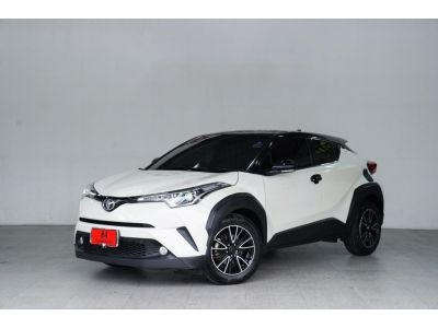 TOYOTA C-HR 1.8 MID AT ปี2018 สีขาว