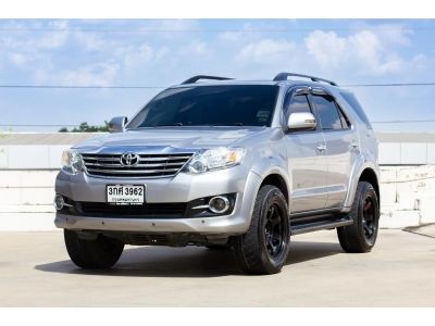 TOYOTA Fortuner 2.7V เบนซิน LPG 2WD  2014