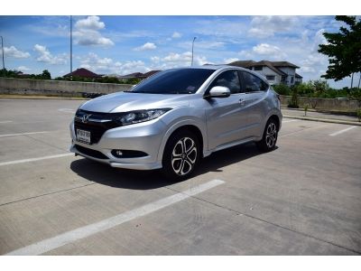 ขายเพียง 379000 บาท /ฟรีดาวน์ /HONDA HR-V ตัว E ลิมิเต็ด /รถสวยมือเดียว /กุญแจคีเร็ท 2ดอกครบ /เบาะหนังแอร์ดิจิต๊อล /พวงมาลัยมัลติฟังชั่นส์ /เกียร์แพดเดิ้ลชิฟ /ครูสคอลโทล /ขับสนุกภายในกว้างๆ /พร้อมใช้ 