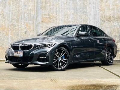 คุ้มๆ 2023 BMW 330e M Sport Plug-in Hybrid โฉม G20 รถใหม่สภาพป้ายแดง แต่คุ้มกว่ากันถึงล้านกว่าเลย รูปที่ 0