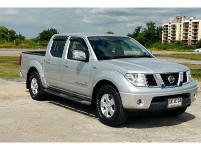 NISSAN NAVARA 2.5 LE CALIBRE DOUBLECAB  MT ปี 2011 ฟรีดาวน์ T.086-527-9533