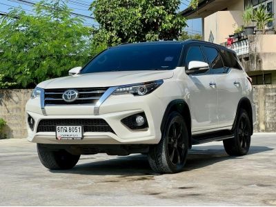 2017 TOYOTA FORTUNER 2.8 TRD SPORTIVO 4WD สีขาว ไมล์แท้ 137,670 km.