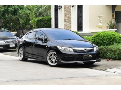 รุ่นรถ : Honda Civic FB 1.8s  เครื่องยนต์: เบนซิน เกียร์:AT ปี:2013 สี: ดำ ไมล์ : 9x,xxx กม.