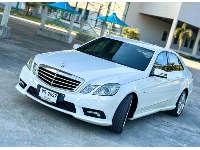 Mercedes-Benz E250 CGI 2011 จด12‘ สีขาว