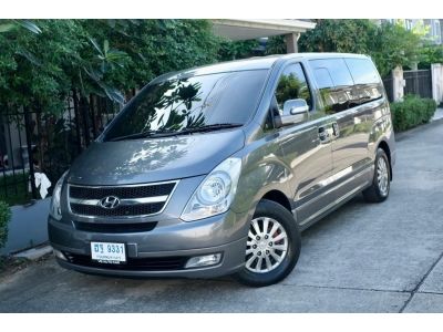 ไมล์ 10x,xxx กม Hyundai H1 2.5 Deluxe  ดีเซล  ออโต้  2009  เทา รถสวย พร้อมใช้