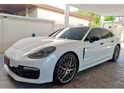 Porsche​ Panamera​ 4​ e​-​hybrid​ Sport​ Tourismo​ 2018 ชุดแต่ง Full Sport Design​ ทั้งคัน สีขาว เลขไมล์เพียง 50000 km.