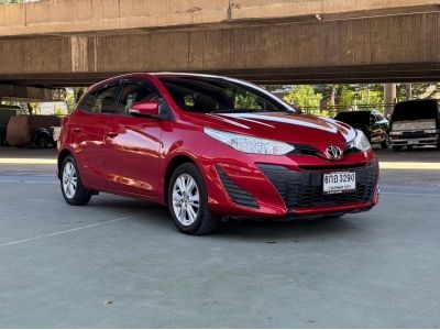 Toyota Yaris 1.2E 2017 ซื้อสดไม่มี Vat7% ไม่มีค่าธรรมเนียม  เพียง 239,000 บาท รถสวย มือเดียว ทดลองขับได้