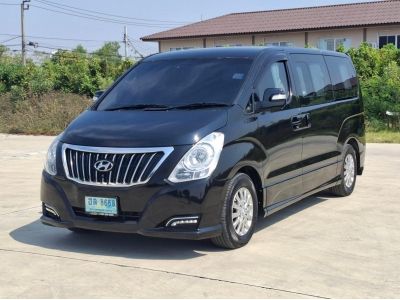 รถตู้ ฮุนได ปี 2016 HYUNDAI H-1 2.5 Deluxe AT เข้าศูนย์ทุกระยะ รถสวย พร้อมใช้ ฟรีดาวน์ รถบ้าน