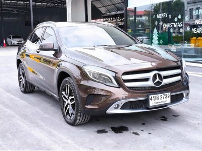 2016 BENZ GLA200 URBAN สีน้ำตาล เลขไมล์เพียง 63,XXX KM.