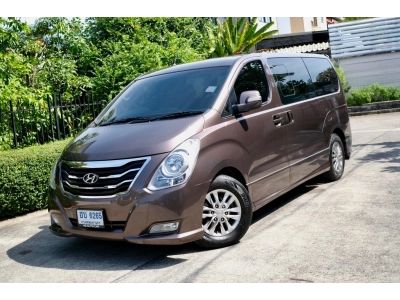 โทร.0922639576 เอ๋ Hyundai H1 2.5 Deluxe  ดีเซล  ออโต้   ปี2013 จด2015  น้ำตาล  ไมล์ 1xx,xxx กม