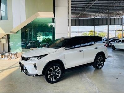 TOYOTA FORTUNER LEGENDER 2.4 V 4WD ปี 2022