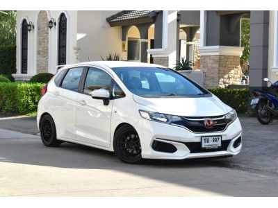 โทร.092-2639576 เอ๋  Honda Jazz Gk 1.5V PLUS ไมล์ 90,000 กม. ฟรีดาวน์