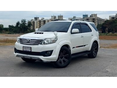 TOYOTA FORTUNER 3.0 V ดีเซล 4x4 AUTO ปี 2013 รถสวย ฟรีดาวน์ T.086-527-9533