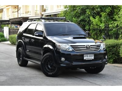 TOYOTA Fortuner 3.0V(ขับ2)  เครื่องยนต์: ดีเซล เกียร์:AT ปี: 2012 สี:ดำ ไมล์:10x,xxx Km.