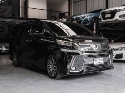 2016 วิ่ง 60,000 km. Toyota Vellfire 2.5 ZG เบนซินล้วน