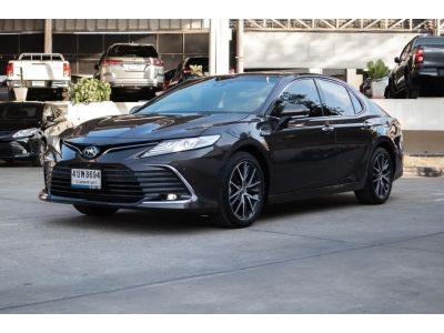 โตโยต้าชัวร์ รถเทรสไดร์ฟ เลขไมล์หลักร้อย Toyota Camry 2.5 Premium Luxury A/T ปี 2023