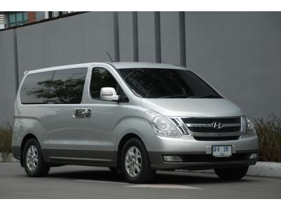 2010 จด 2011 Hyundai H-1 2.5 Deluxe รถยนต์ 11 ที่นั่ง รถครอบครัว  ราคาพิเศษ