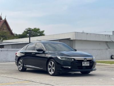 Honda Accord Hybrid Tech G10 2019 Mileage 87,000 km.