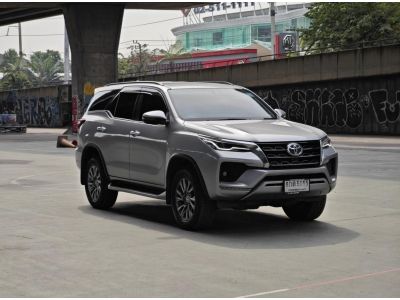 Toyota Fortuner 2.4 V SIGMA4 4WD ปี 2021